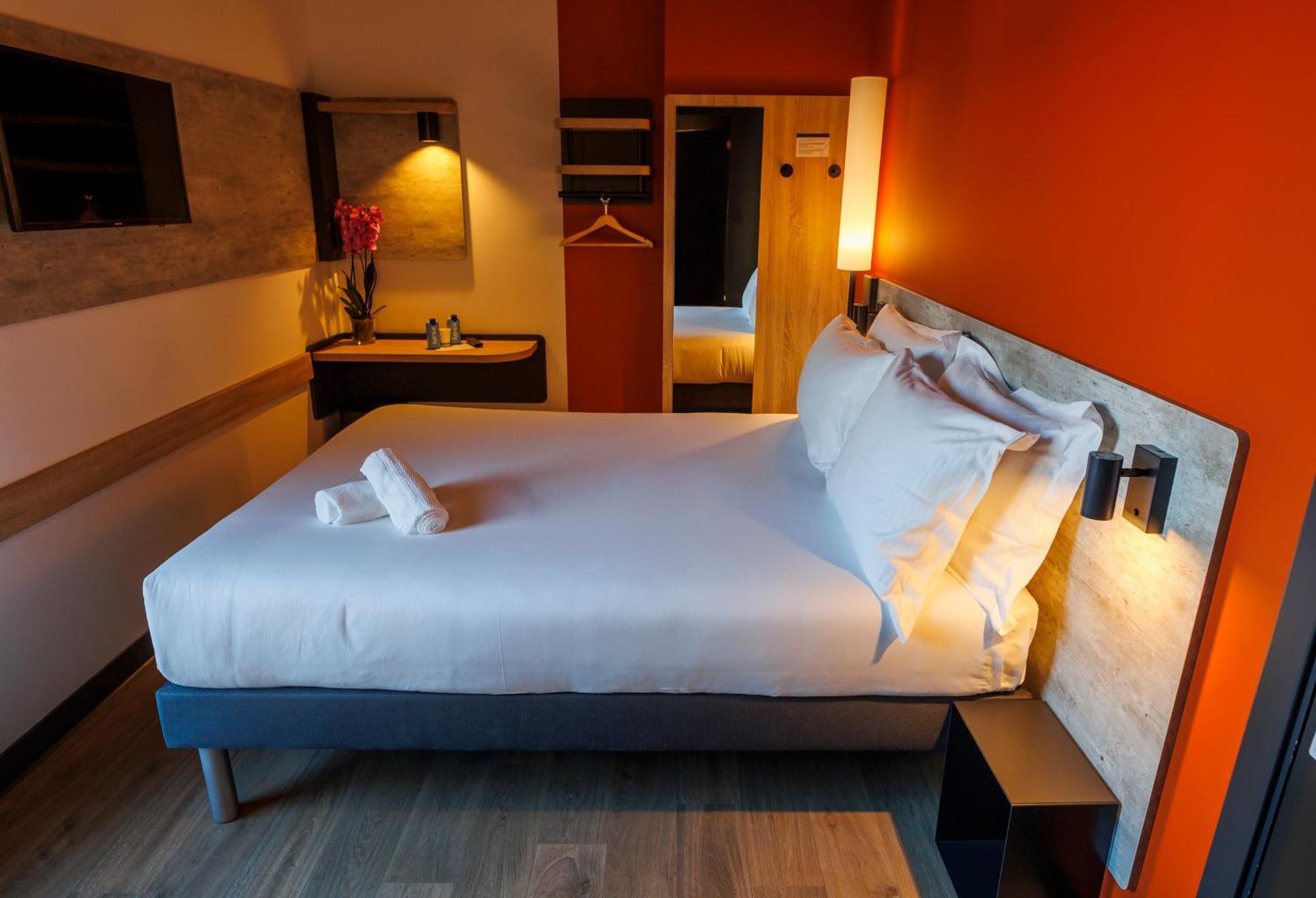 Ibis Budget Logrono Centro Экстерьер фото