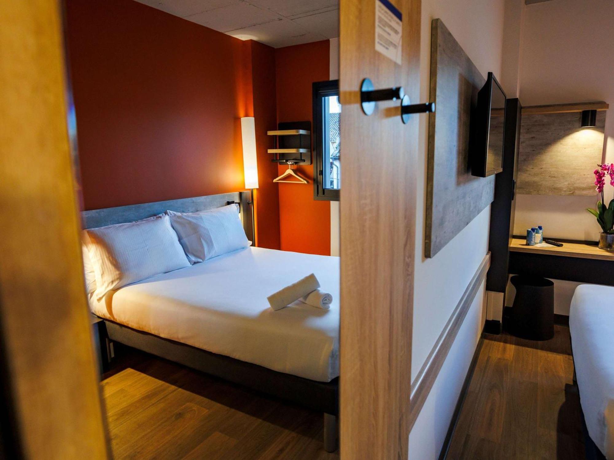 Ibis Budget Logrono Centro Экстерьер фото